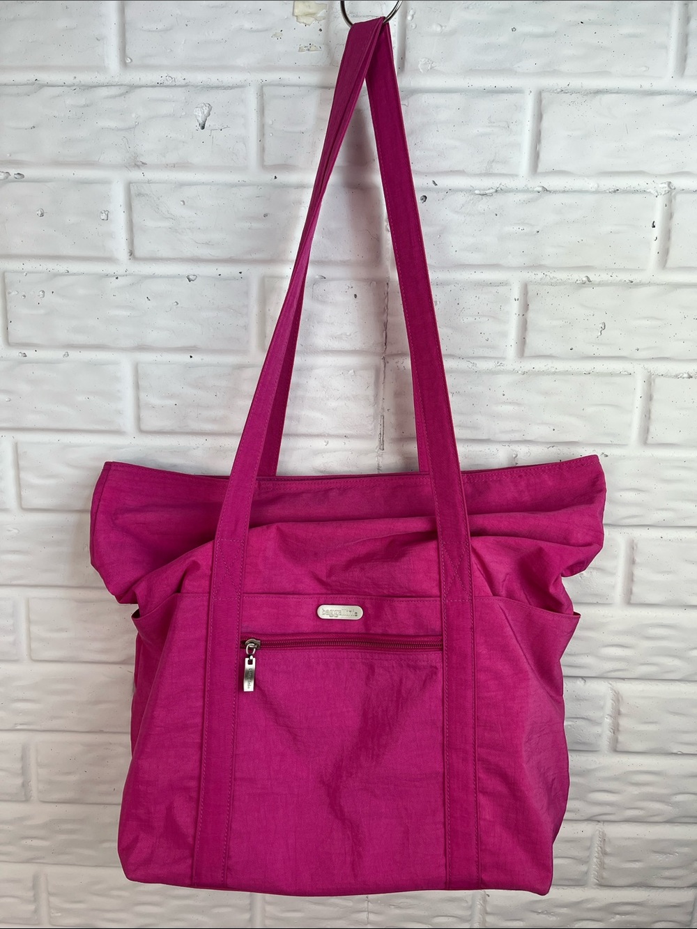 BAGGALLINI NYLON HOT PINK LARGE TRAVEL ZIPPER TOP TOTE BAG